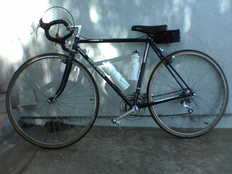 schwinn voyageur bike